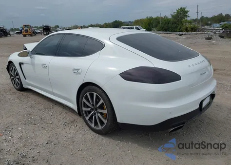 2015 Porsche Panamera 4 z USA, uszkodzony, nr VIN WP0AA2A77FL005356